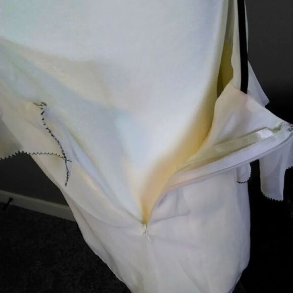 Halterneck top Sz S  - Picture 6 of 9